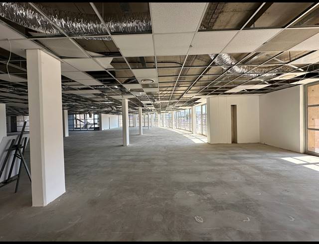 296M² OFFICE TO LET IN ECO PARK ESTATE